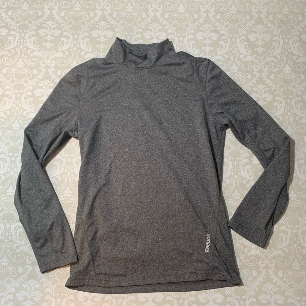 Reebok men’s base layer shirt size medium